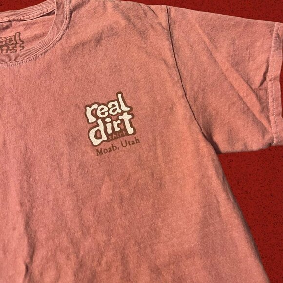 Moab Utah tourist shirt - Picture 2 of 6
